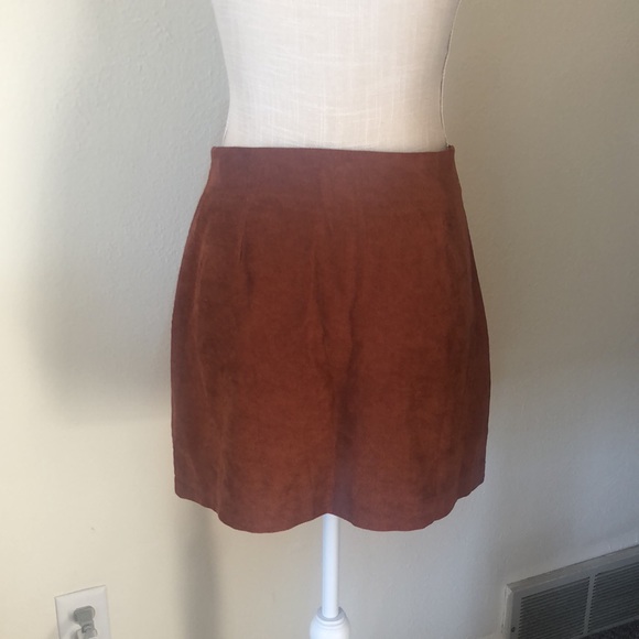 NWOT orange/brown corduroy zip front skirt. - Picture 3 of 5
